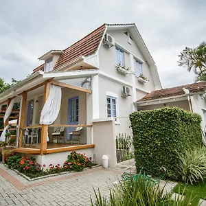 Chale Boutique Blumenhof Hotel